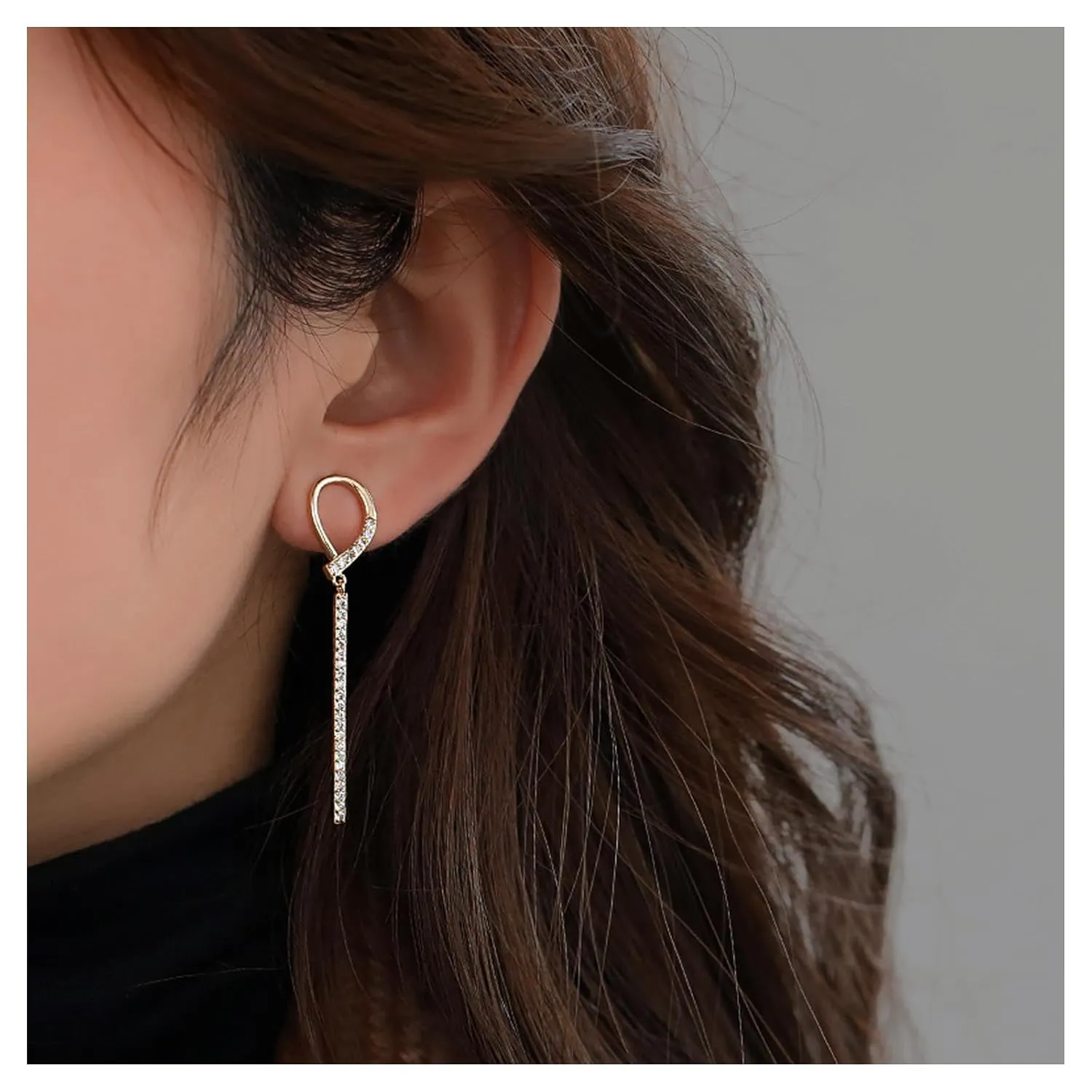Boho Crystal Bar Drop Earring Gold Crystal Linear Earrings Long Rhinestone Bar Earrings Sparkle Bar Dangle Earrings Statement Earrings Jewelry for Women and Girls