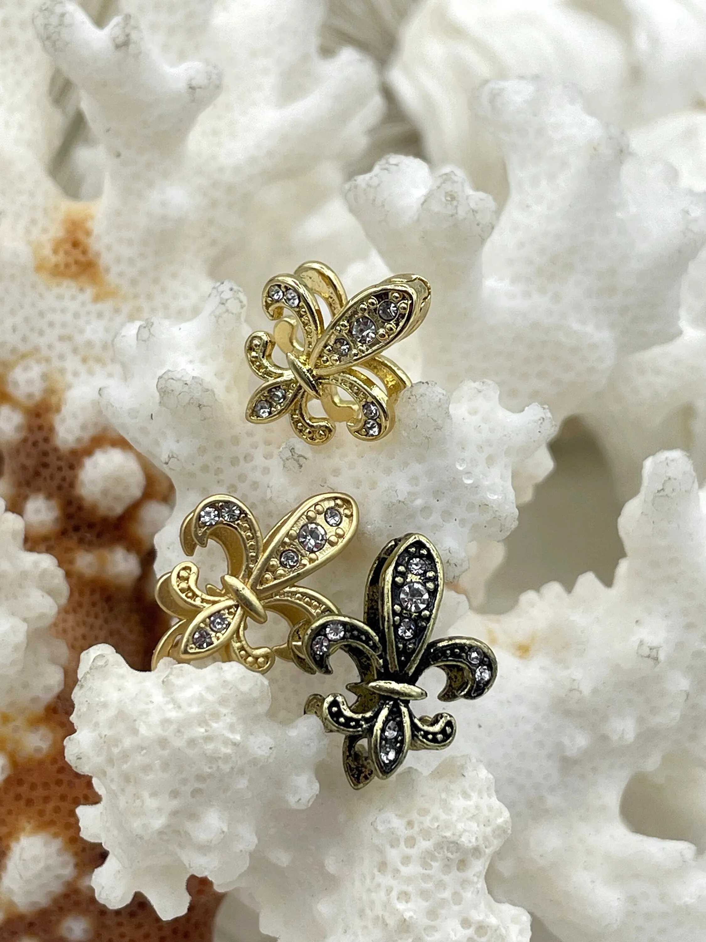 Brass Fleur De Lis Clasp with CZ, Fleur de Lis Charm Holder, Brass Snap Clasp, Necklace Building Extender, Charm Holder, 7 Finishes,FastShip